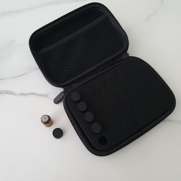 Black 30 Hole Mini Travel Kit